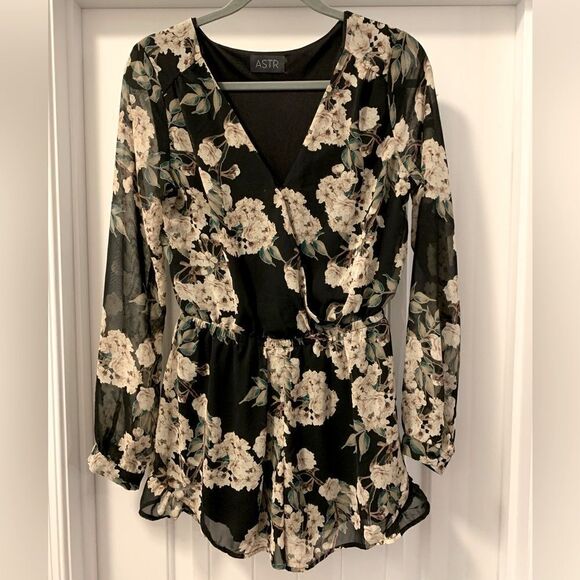 ASTR Floral Romper Size Medium Chiffon Style Material Long Semi Sheer Sleeves - Picture 1 of 5